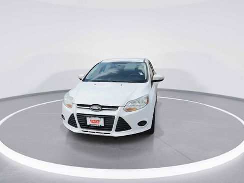 Used 2014 Ford Focus SE FWD image 3
