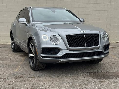 Used 2020 Bentley Bentayga AWD/4WD image 10