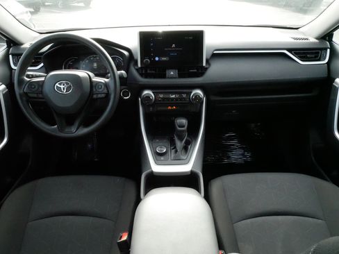 Certified 2025 Toyota RAV4 XLE AWD/4WD image 10