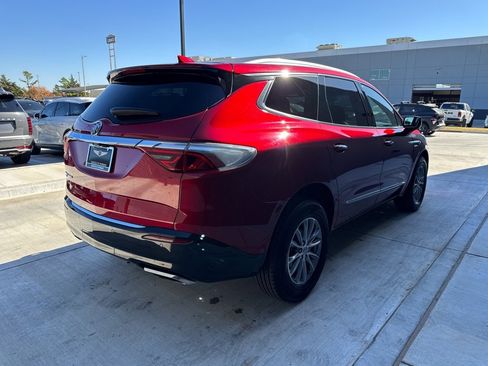 Used 2024 Buick Enclave Premium image 23