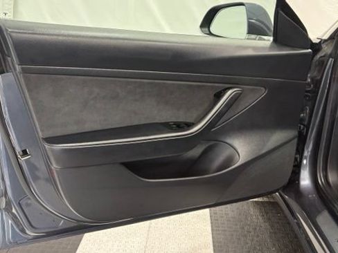 Used 2020 Tesla Model 3 Standard Range Plus RWD image 13