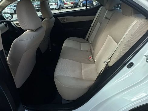 Used 2015 Toyota Corolla LE FWD image 11