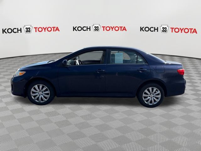 Used 2013 Toyota Corolla LE FWD image 3
