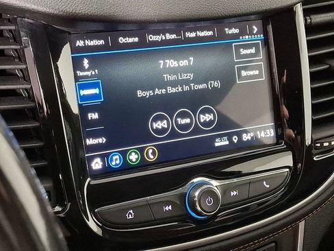 Used 2019 Chevrolet Trax LT w/ LT Convenience Package AWD/4WD image 3