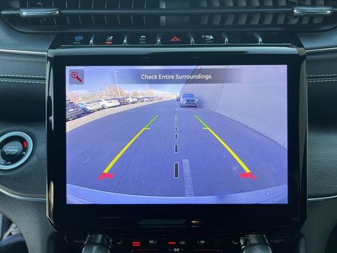 New 2024 Jeep Grand Cherokee Overland w/ Luxury Tech Group IV image 19