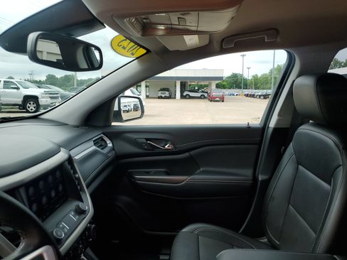 Used 2023 GMC Acadia SLT FWD image 26