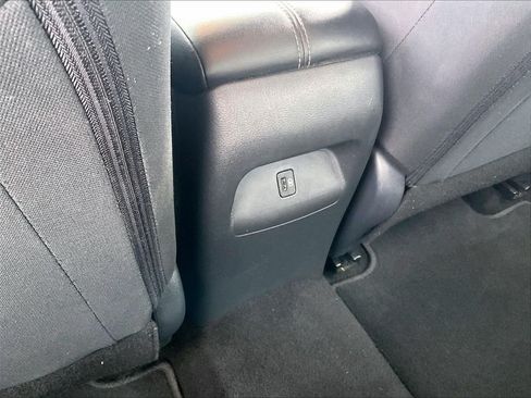 Used 2024 Nissan Sentra SV FWD image 25