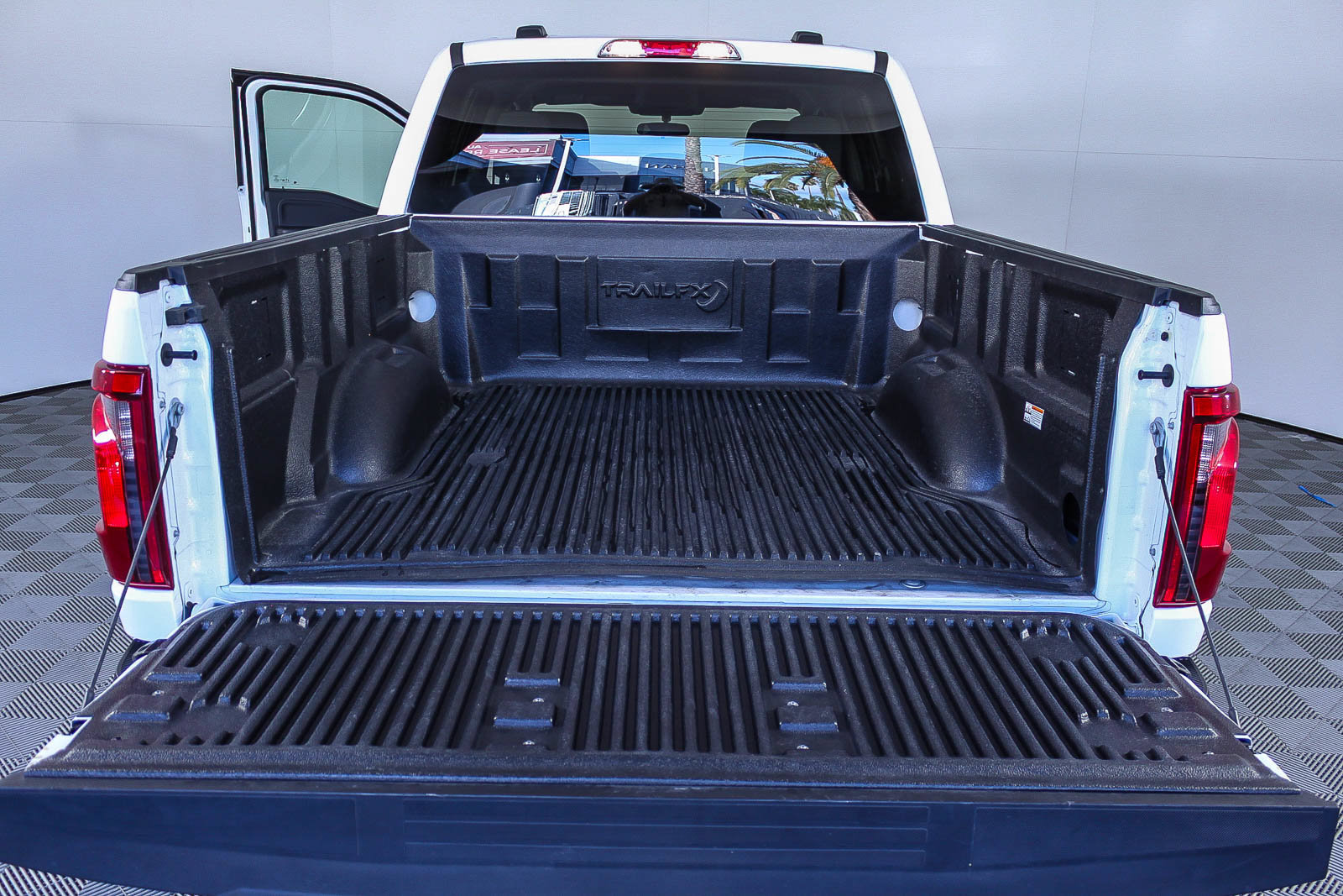 Used 2025 Ford F150 XLT w/ Equipment Group 301A Standard RWD image 26