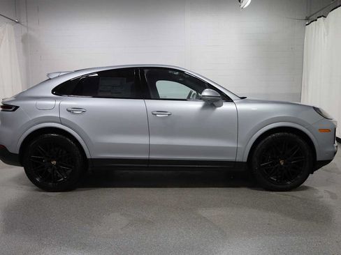 New 2026 Porsche Cayenne Coupe AWD/4WD image 10