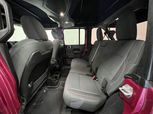 Used 2024 Jeep Wrangler Unlimited Rubicon w/ Safety Group image 5