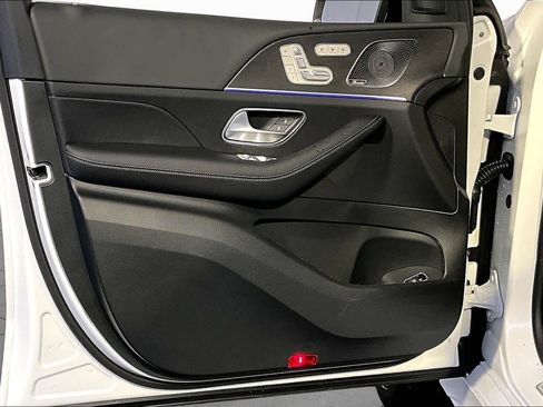 New 2026 Mercedes-Benz GLS 450 4MATIC image 11