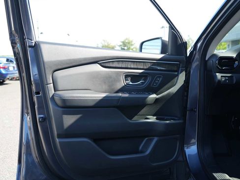 Used 2023 Honda Pilot Elite image 16