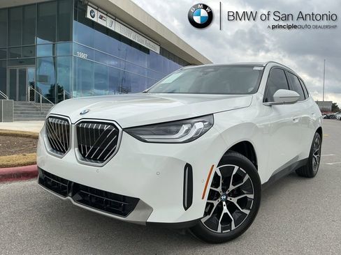 Certified 2025 BMW X3 xDrive30i w/ M Sport Package image 1