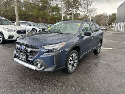 Used 2023 Subaru Outback Limited AWD/4WD image 7
