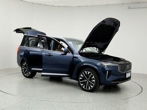 New 2026 Volvo XC90 B6 Plus w/ Protection Package Premier image 10
