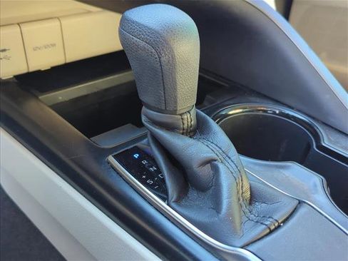 Used 2018 Toyota Camry LE w/ Convenience Package image 21