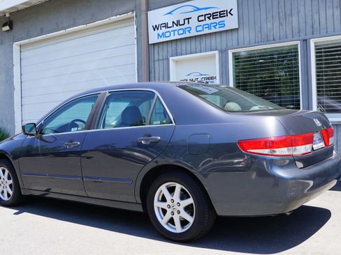 Used 2004 Honda Accord EX image 17