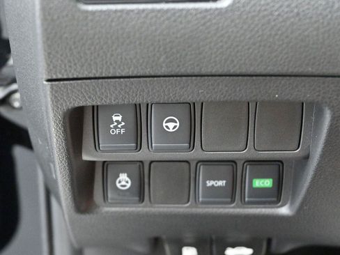 Used 2020 Nissan Rogue Sport SV w/ Technology Package FWD image 29