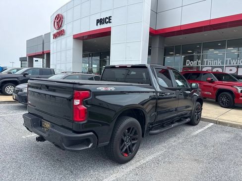 Used 2022 Chevrolet Silverado 1500 RST w/ Redline Edition AWD/4WD image 6