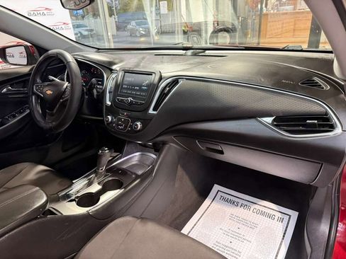 Used 2018 Chevrolet Malibu LT image 45