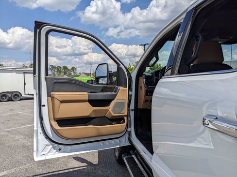 Used 2023 Ford F250 Lariat w/ Chrome Package AWD/4WD image 59