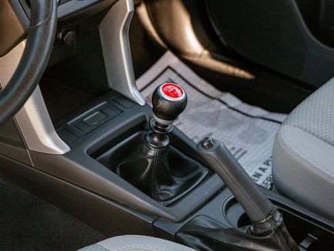 Used 2015 Subaru Forester 2.5i image 14