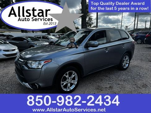 Used 2015 Mitsubishi Outlander SE FWD image 1