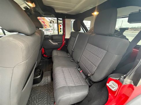 Used 2012 Jeep Wrangler Unlimited Sport image 13