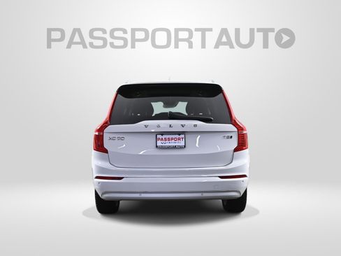 Used 2022 Volvo XC90 T5 Momentum w/ Advanced Package image 7