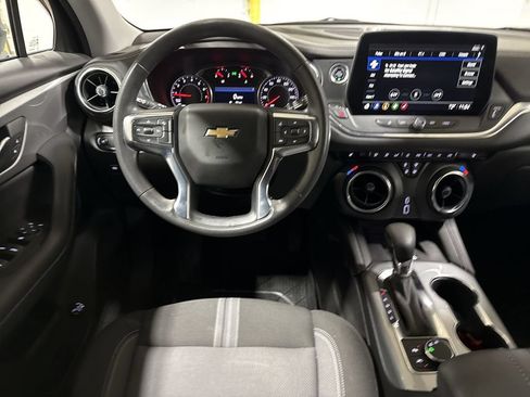 Used 2024 Chevrolet Blazer LT w/ Convenience Package FWD image 11