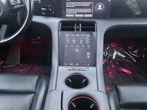 Used 2023 Porsche Taycan image 37