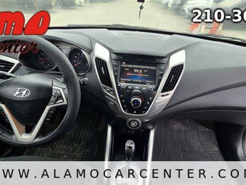 Used 2013 Hyundai Veloster RE:MIX Edition FWD image 16