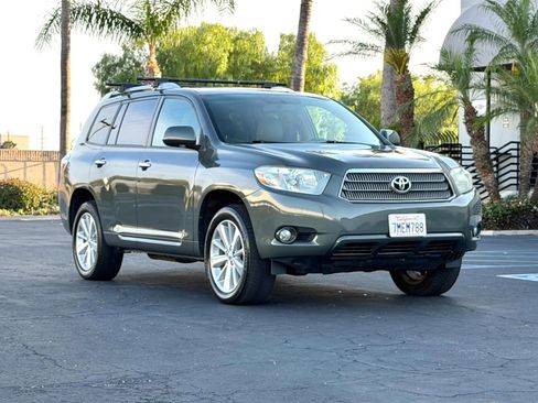 Used 2009 Toyota Highlander Limited AWD/4WD image 2