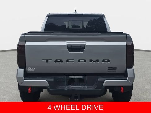 Used 2025 Toyota Tacoma TRD Off-Road w/ TRD Off Road Upgrade Package AWD/4WD image 6
