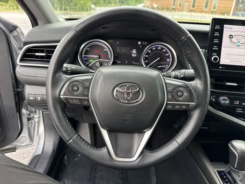 Used 2023 Toyota Camry XLE FWD image 18