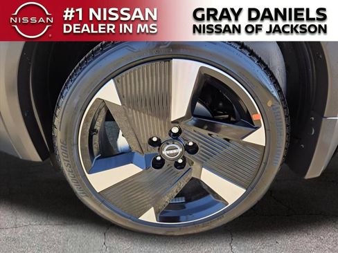 New 2026 Nissan Kicks SR FWD image 19