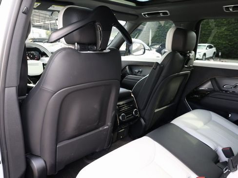 Used 2024 Land Rover Range Rover Sport Dynamic SE image 19