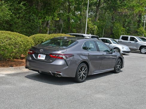 Certified 2023 Toyota Camry SE FWD image 4
