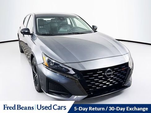 Used 2024 Nissan Altima 2.5 SR image 1