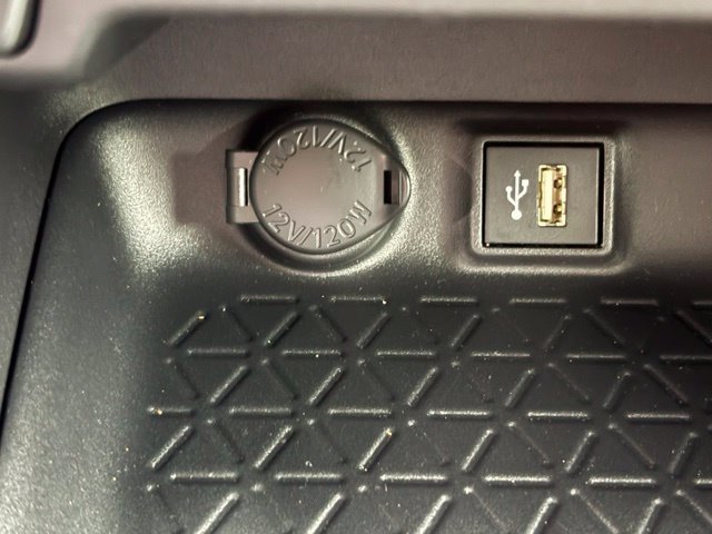 Used 2025 Toyota RAV4 XLE AWD/4WD image 29