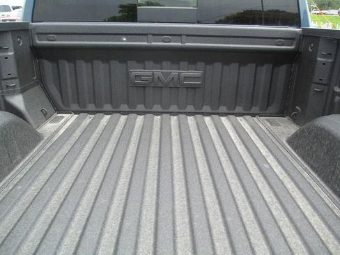 New 2026 GMC Sierra 1500 Denali w/ Denali Reserve Package AWD/4WD image 9