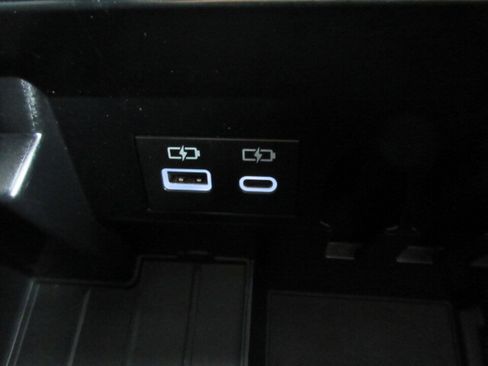 Used 2025 Toyota Tundra SR5 image 33