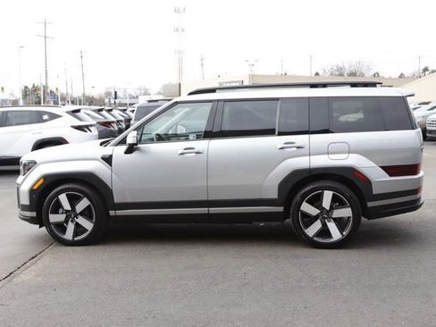 Certified 2025 Hyundai Santa Fe Limited image 9