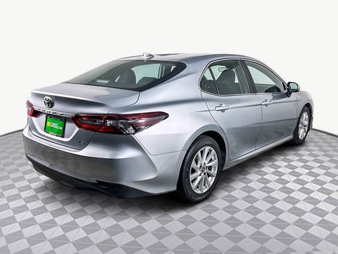 Used 2023 Toyota Camry LE image 10