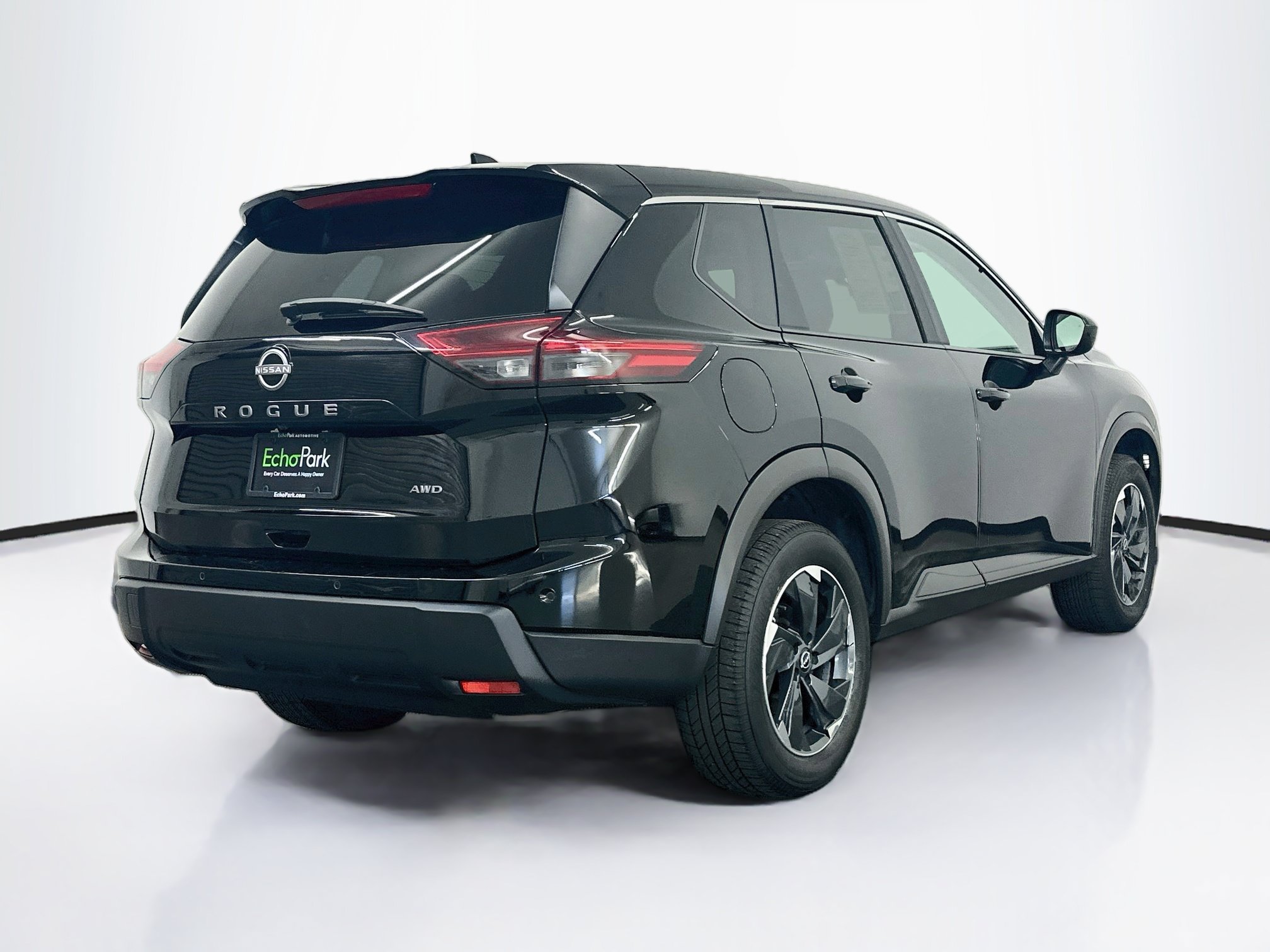 Used 2025 Nissan Rogue SV AWD/4WD image 9