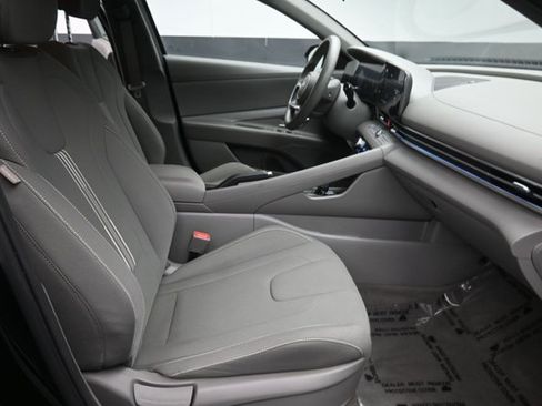 Used 2024 Hyundai Elantra SEL FWD image 26