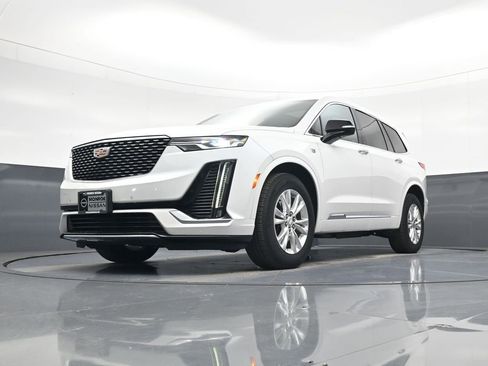 Used 2024 Cadillac XT6 Luxury w/ LPO, Floor Liner Package AWD/4WD image 19