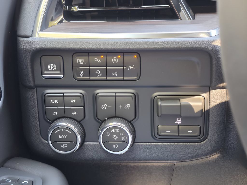 New 2026 Chevrolet Tahoe Z71 w/ Z71 Off-Road Package AWD/4WD image 28