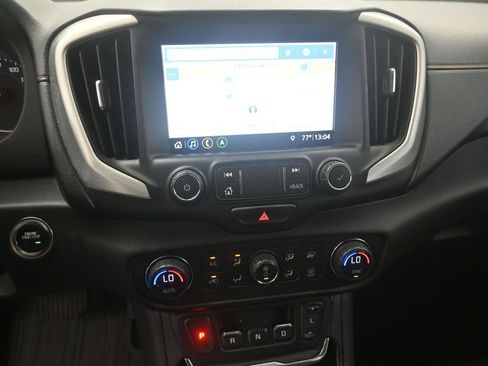 Used 2020 GMC Terrain SLE w/ Driver Convenience Package FWD image 9