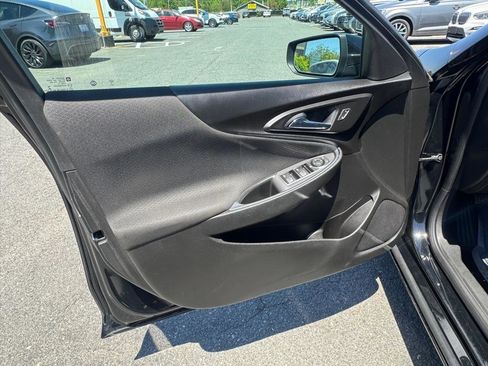 Used 2020 Chevrolet Malibu LT FWD image 9